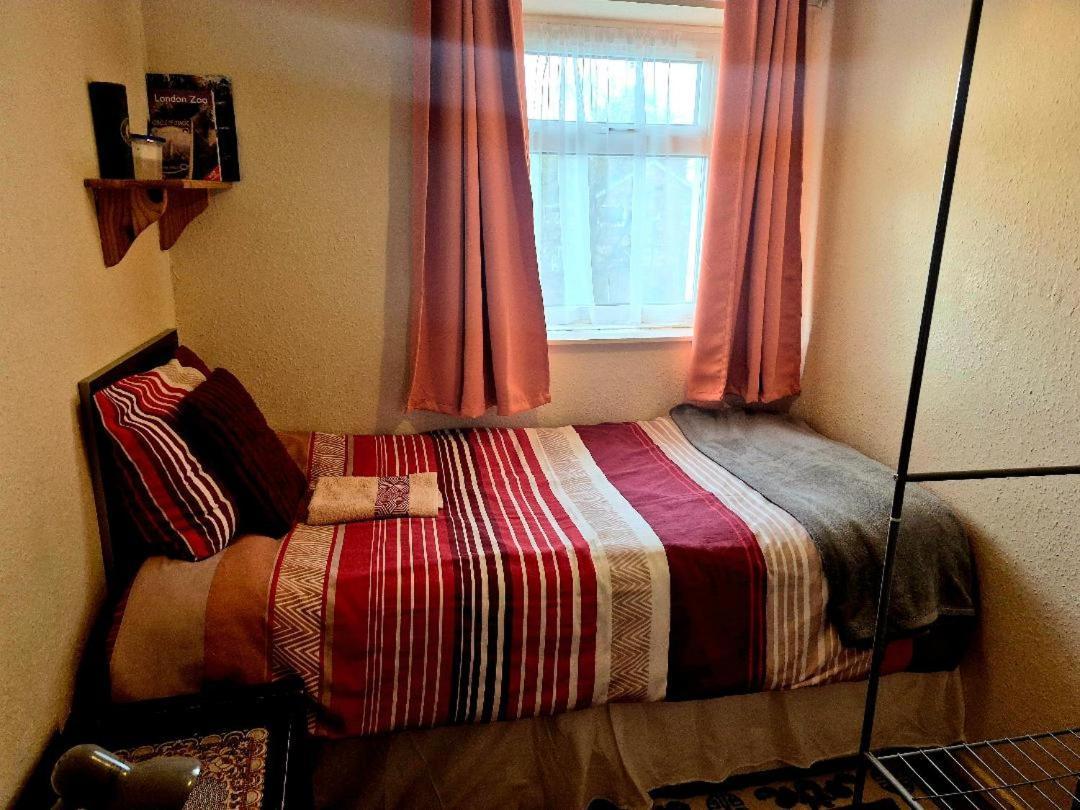Private In Shared House-n 1 *